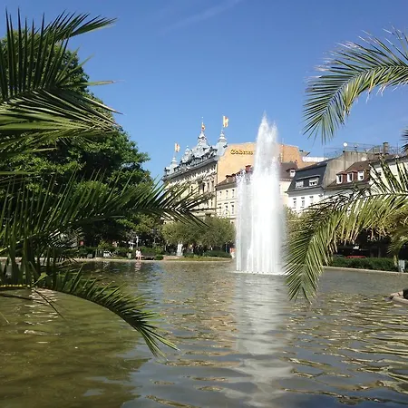 Deluxe アパート *