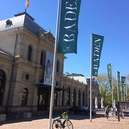 Deluxe アパート *